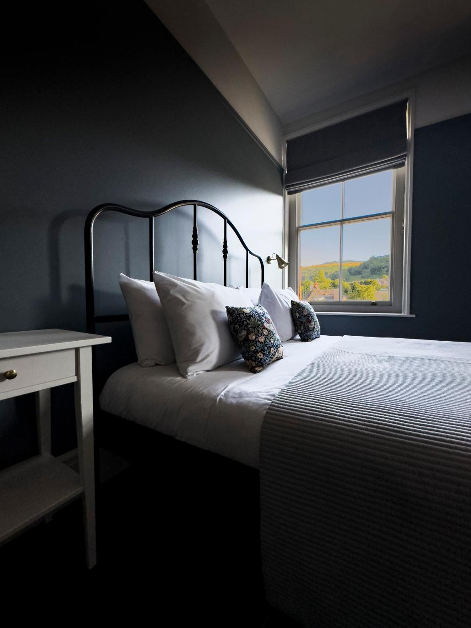 Riversdale House Bed & Breakfast Лланголлен Экстерьер фото